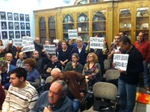 Protestes al ple de Malgrat per la remodelació dels carrers Llibertat St. Elm i part del carrer del Carme. Protestes al ple de Malgrat per la remodelació dels carrers Llibertat St. Elm i part del carrer del Carme.
