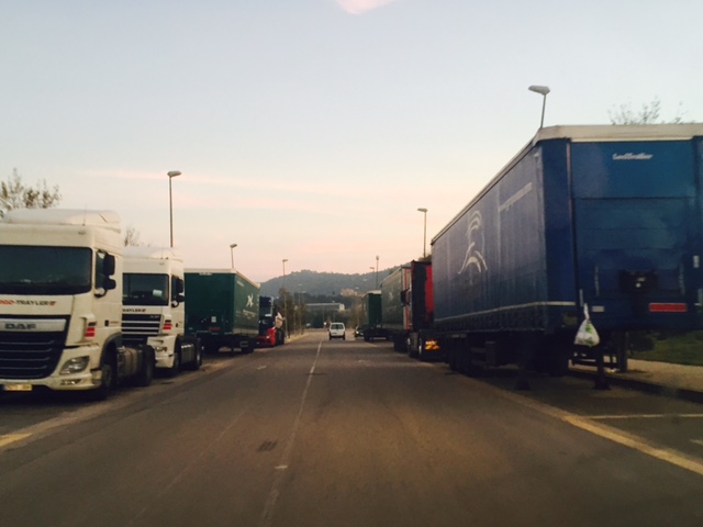 Camions estacionats a la zona d'Inditex , ahir a la tarda