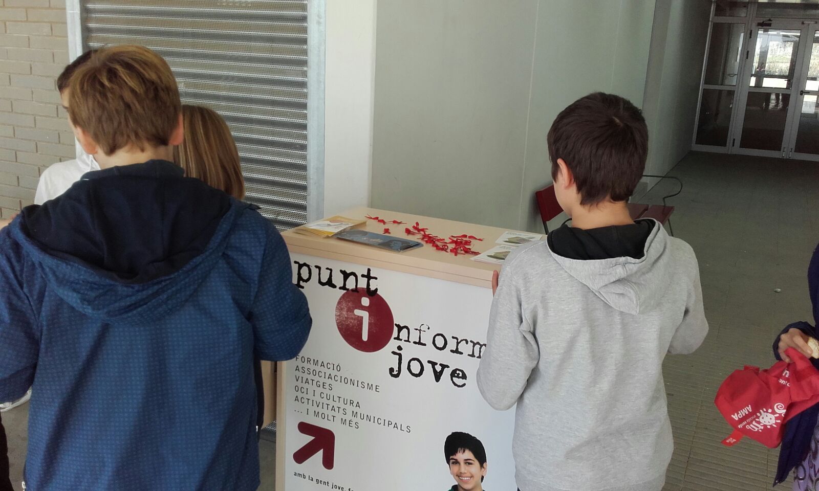 Parada informativa aquest matí a l'IES de PLF