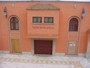 El teatre està tancat des de fa anys per reformes.