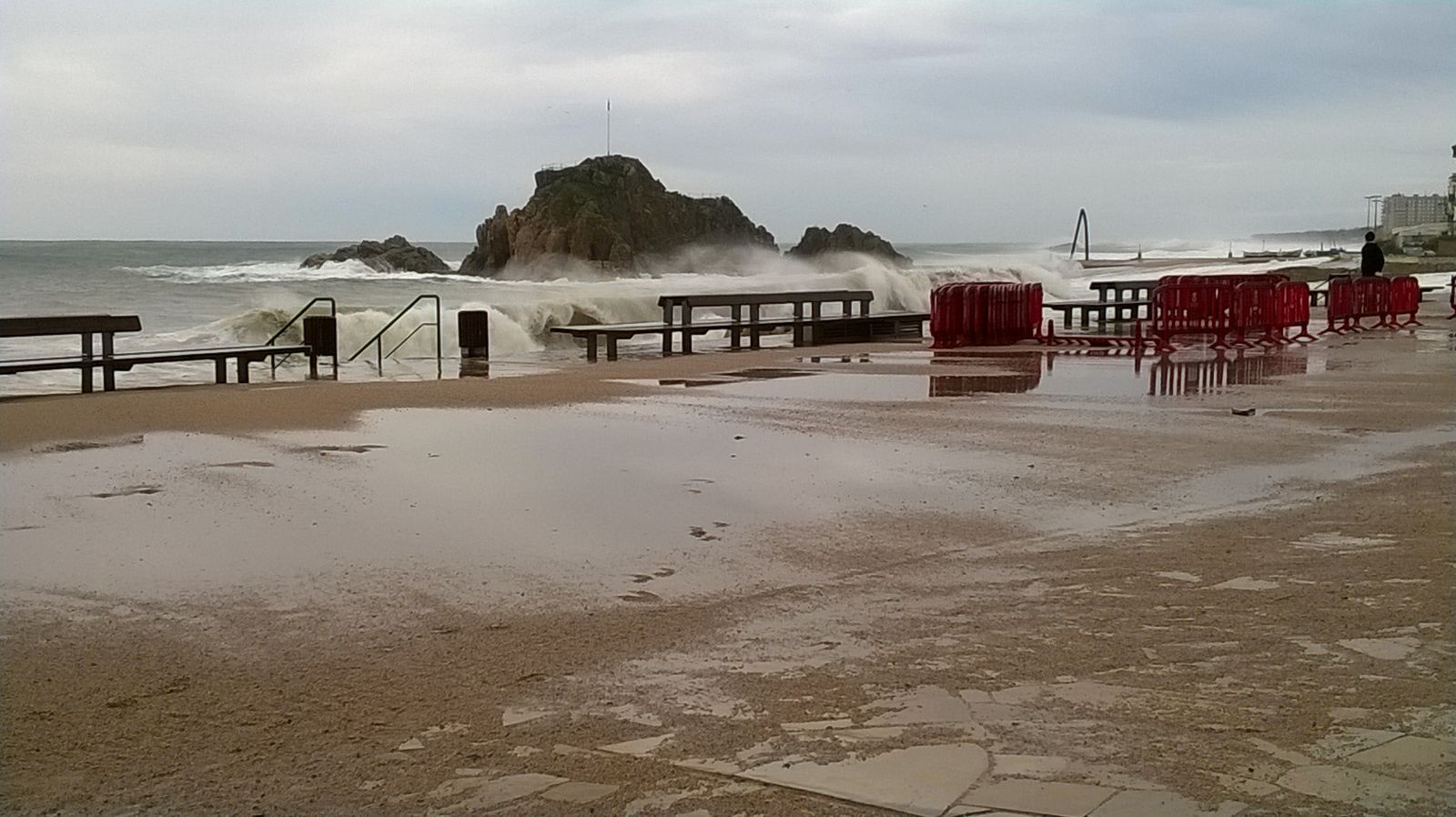 El passeig de mar de Blanes, aquest matí. C.C