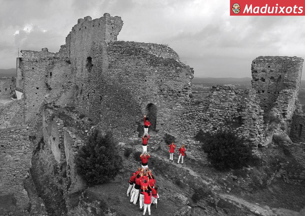 Pilar dels Maduixots al Castell de PLF al Calendari del 2016 / Autor: Castellers Alt Maresme