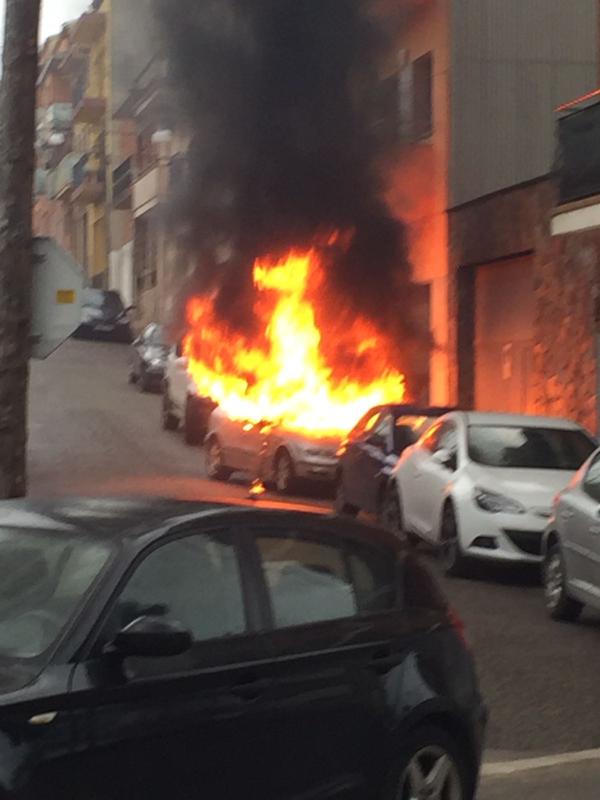 Vehicle incendiat a sant Lluís