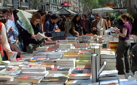 Diada_de_Sant_Jordi_de_2007_Rambles_Barcelona