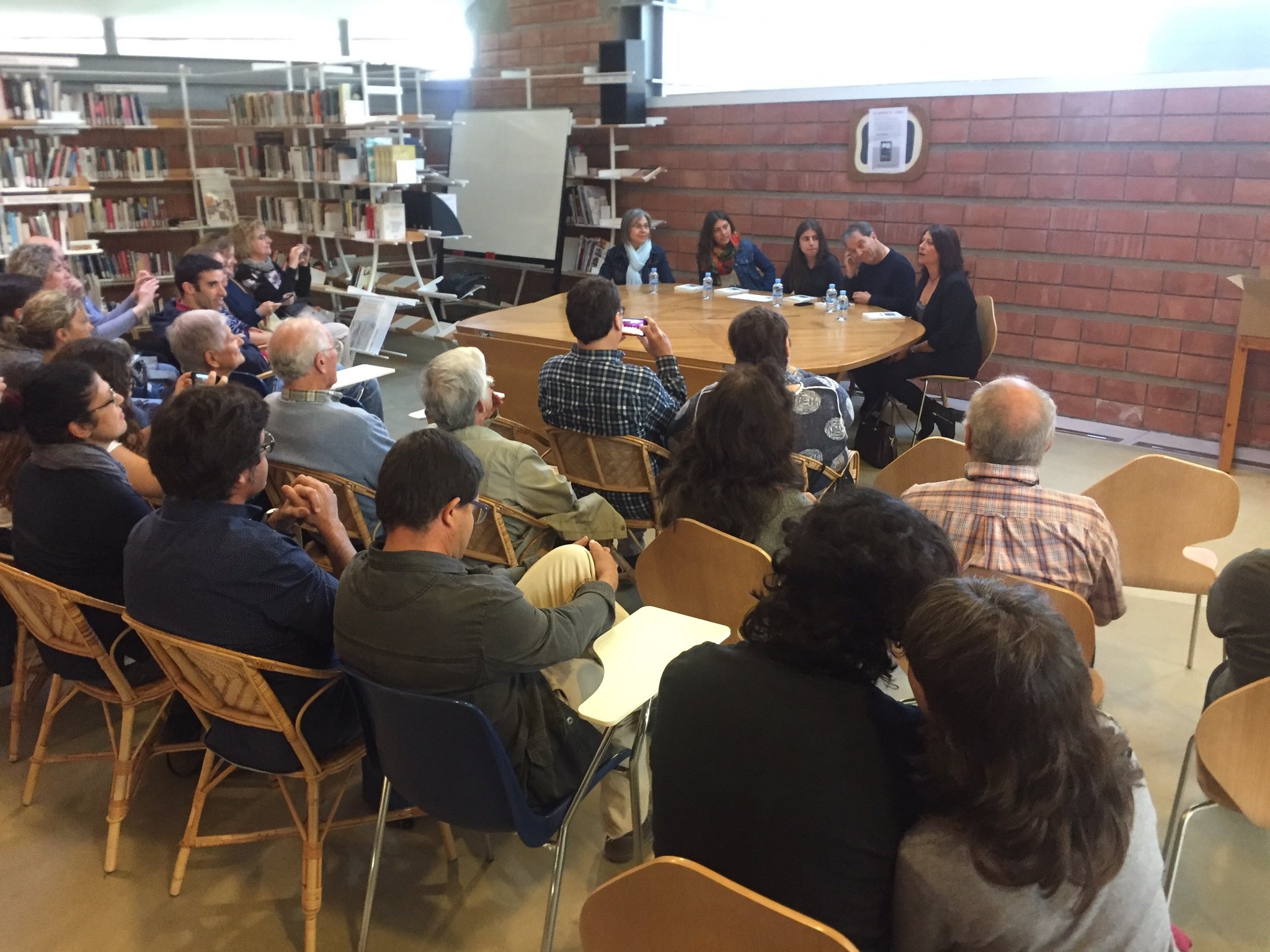 Presentació del llibre "Obre la finestra"