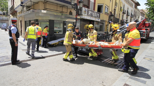 2 ferits en una deflagració de gas en un pis de Blanes. Aj. Blanes