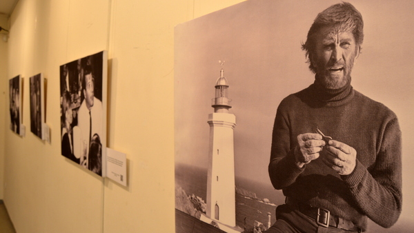 L'actor Kirk Douglas en una de les fotografies de l'exposició (Ajuntament de Blanes)