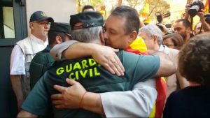 El regidor no adscrit Óscar Bermán, a la manifestació del 8 d'octubre a Barcelona - RP