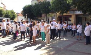 Concentració a PLF per reclamar diàleg entre els governs espanyol i català - Ràdio PLF