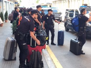 Agents de la Policia Nacional abandonen els hotels de Pineda - Ràdio Palafolls