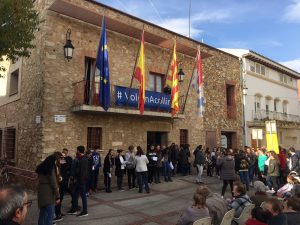 Diversos alumnes de l'Institut de PLF han llegit el manifest de condemna a la violència masclista - (Ràdio PLF)