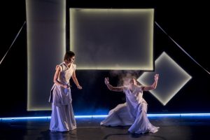L'espectacle de llum Akari - elmespetitdetots.cat